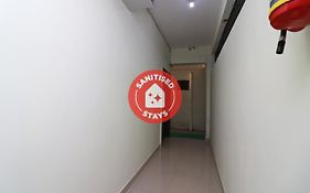 Oyo 27602 Hotel Green Space